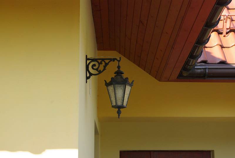 Lámpara colgante Schinkel SMALL con gancho para farol – lámpara de hierro fundido, altura 49 cm, cabezal de farol pequeño, negro, iluminación exterior