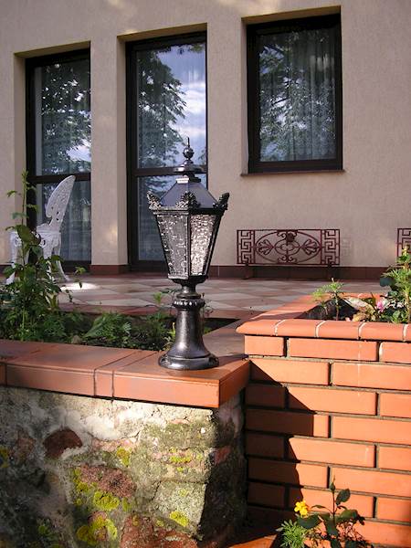 Schinkel Path Light I SMALL – Lámpara de hierro fundido, altura 67 cm, cabezal pequeño, color negro, iluminación exterior