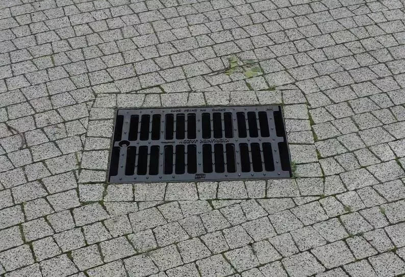 Drenaje puntual – Conjunto de sumidero para patio RedLine AS-ST300WU 67,5 x 162 x 39 cm D400-E600 kN con rejilla de hierro fundido