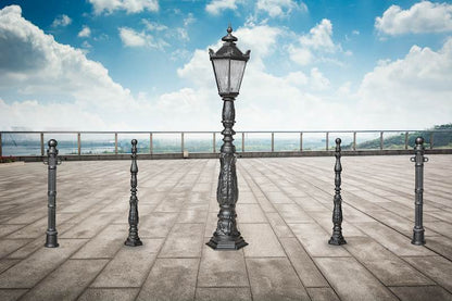 Farola clásica IV PEQUEÑA: farola de hierro fundido, altura 123 cm, pantalla pequeña (5 lados), color negro, iluminación exterior.