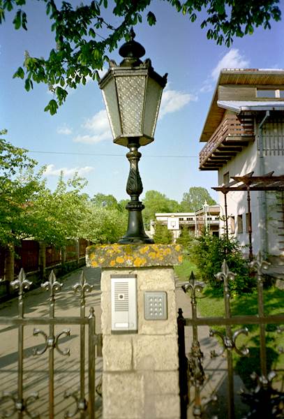 Schinkelleuchte II LARGE – farola de hierro fundido, altura 113 cm, pantalla grande, color negro, iluminación exterior